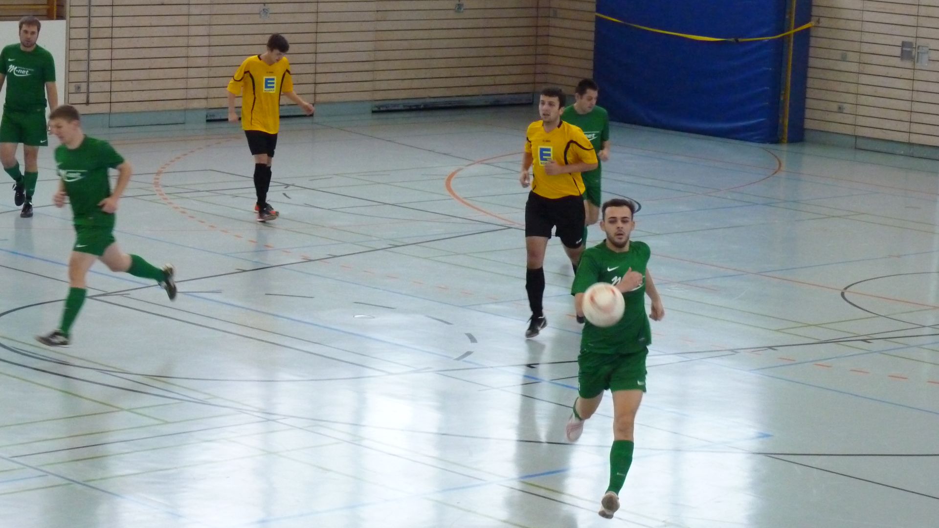 Fußball: Hallen-Landkreismeisterschaften – Vorrunde Platz 6