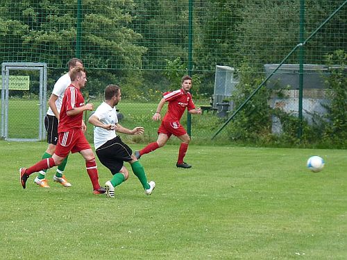Fußball: Derby-Sieg gegen Deutenbach