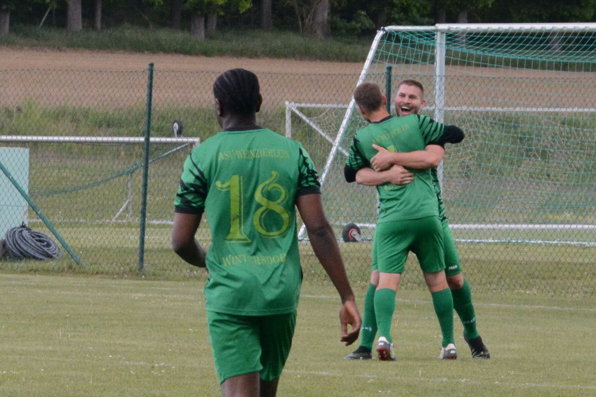 Fußball: Erste beendet Saison ohne Niederlage